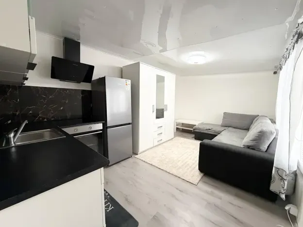 Pronájem bytu 1+kk, Praha - Horní Počernice, Votuzská, 25 m2