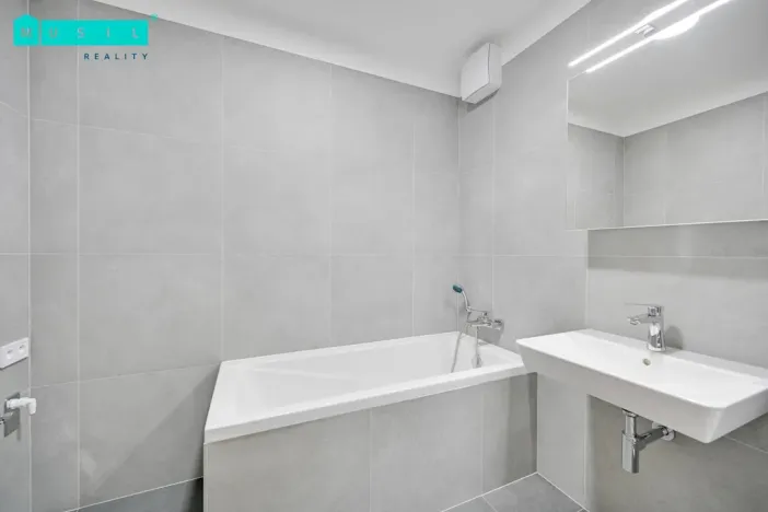 Pronájem bytu 2+kk, Olomouc - Slavonín, Topolová, 53 m2