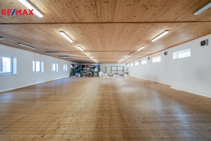 Pronájem skladu, Troubsko, U lednice, 3000 m2