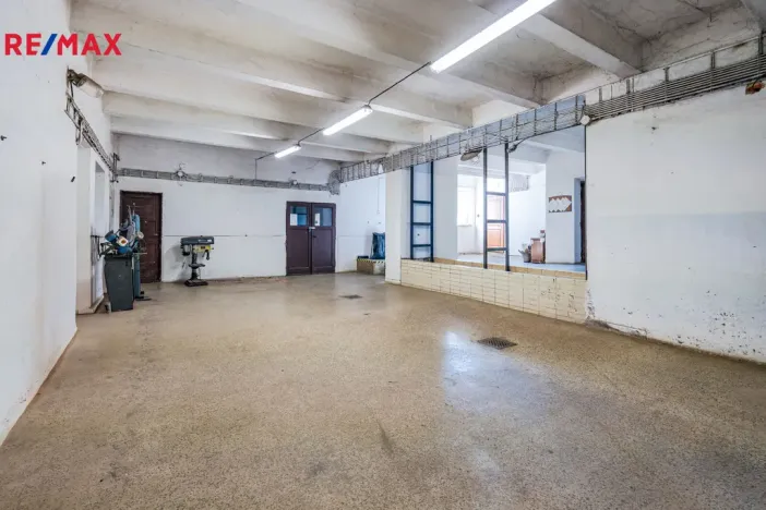 Pronájem skladu, Troubsko, U lednice, 3000 m2