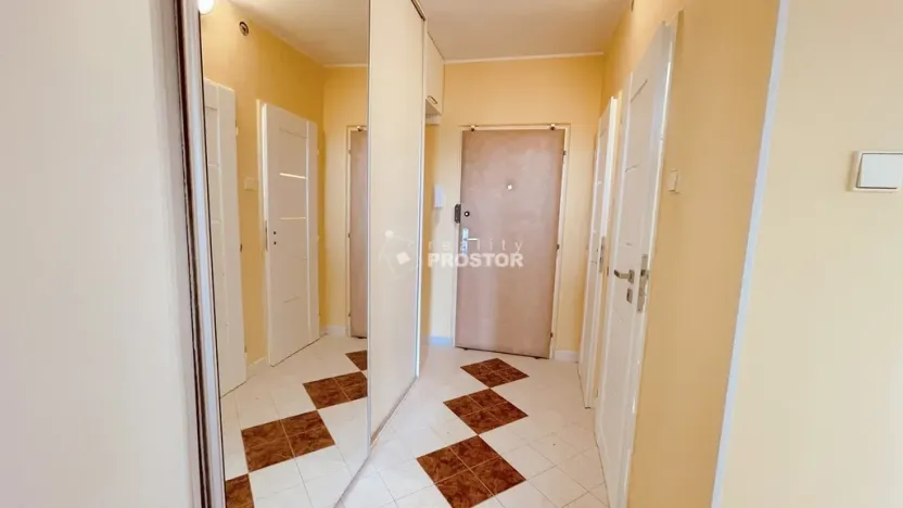 Pronájem bytu 2+kk, Praha - Prosek, Vysočanská, 45 m2