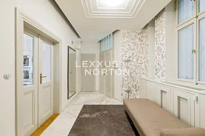 Pronájem bytu 3+1, Praha - Josefov, Břehová, 142 m2