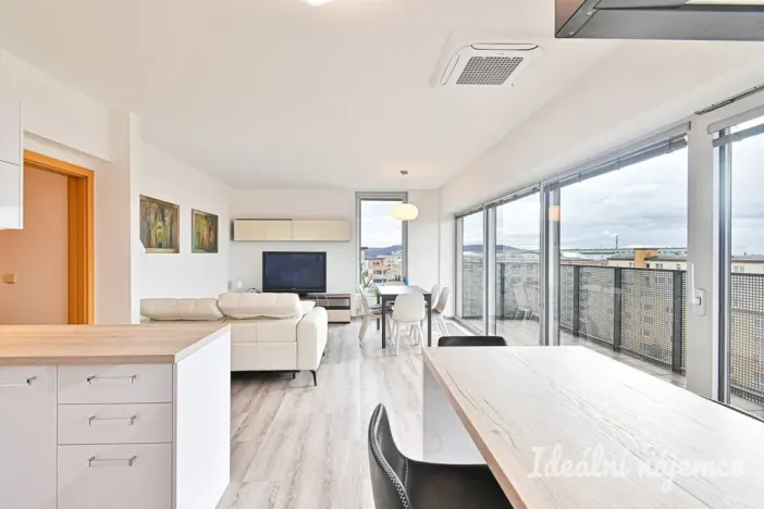 Pronájem bytu 3+kk, Brno, Majdalenky, 118 m2