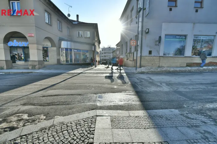 Pronájem bytu 1+1, Nová Paka, Masarykovo náměstí, 50 m2