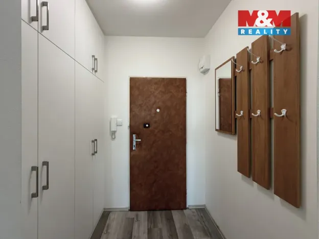 Pronájem bytu 1+kk, Praha - Záběhlice, Hvozdíková, 28 m2