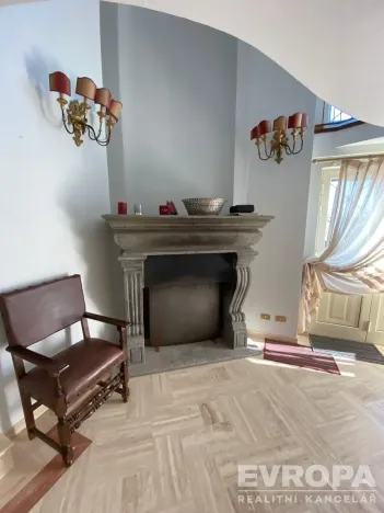 Pronájem vily, Corsanico, Itálie, Via di Casesi, 200 m2