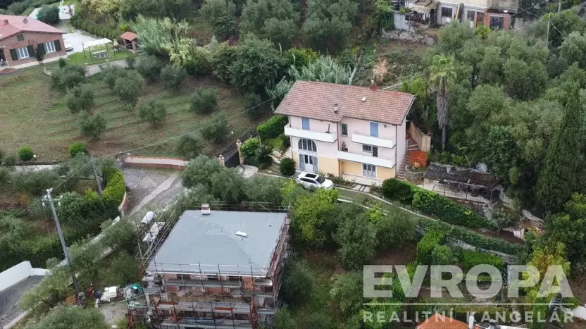 Pronájem vily, Corsanico, Itálie, Via di Casesi, 200 m2