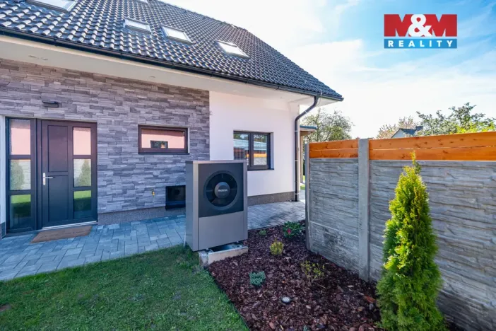Prodej rodinného domu, Struhařov, V Domcích, 254 m2