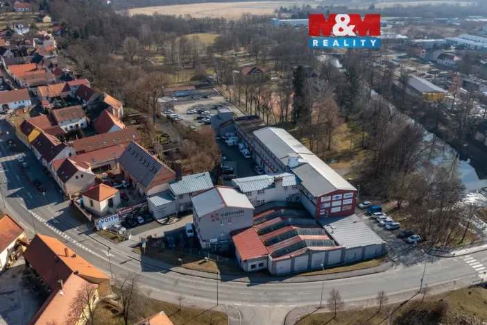 Pronájem kanceláře, Plzeň - Božkov, Božkovské náměstí, 382 m2