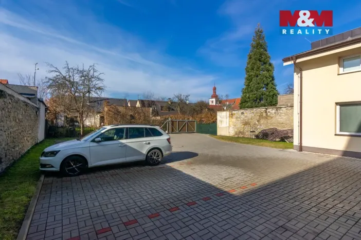 Pronájem bytu 3+kk, Bělá pod Bezdězem, Masarykovo náměstí, 100 m2