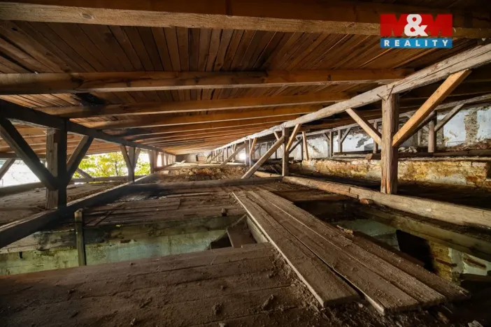 Prodej obchodního prostoru, Polička - Polička-Město, Komenského, 476 m2