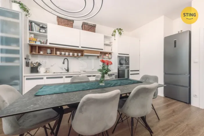 Prodej bytu 3+kk, Pardubice, Sladkovského, 77 m2