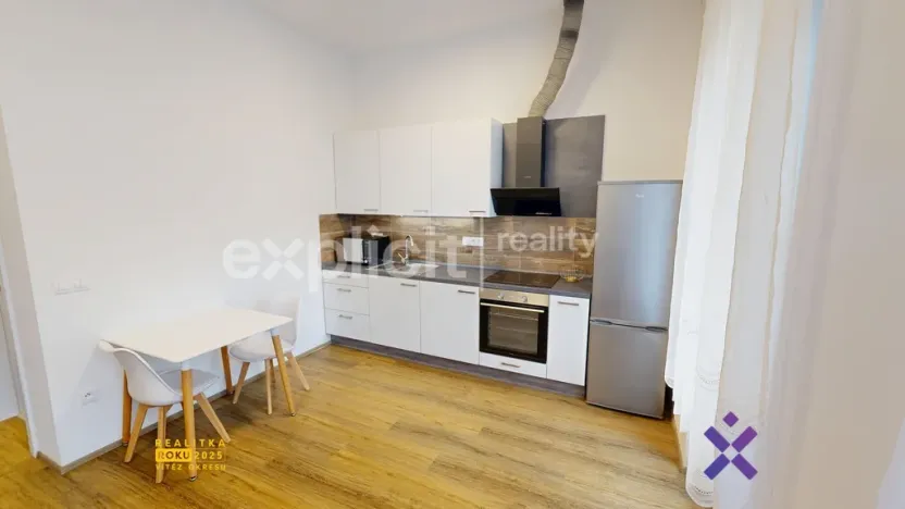 Pronájem bytu 1+kk, Zlín, Lorencova, 26 m2