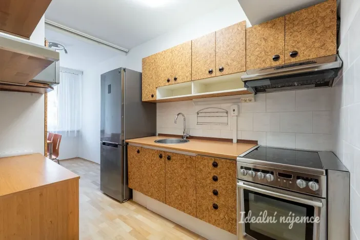 Pronájem bytu 1+1, Praha - Kobylisy, Luhovská, 41 m2