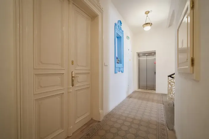 Pronájem bytu 2+kk, Praha - Nové Město, Lípová, 58 m2