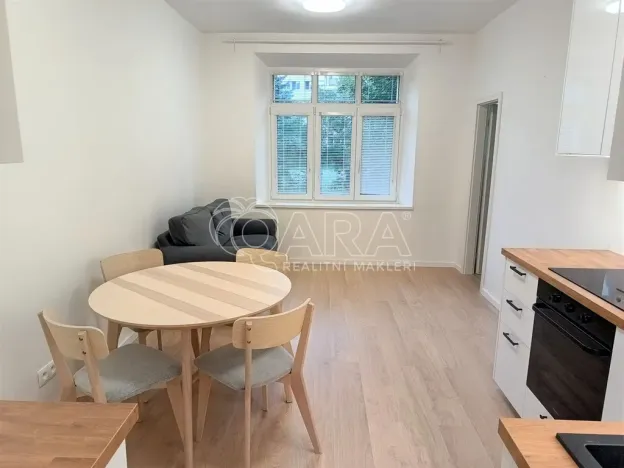 Pronájem bytu 2+kk, Praha, Na Pankráci, 47 m2