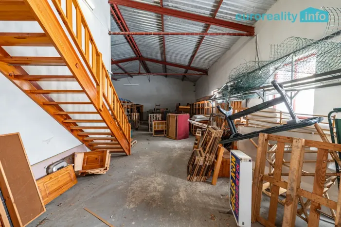 Prodej výrobních prostor, Libá, 1011 m2