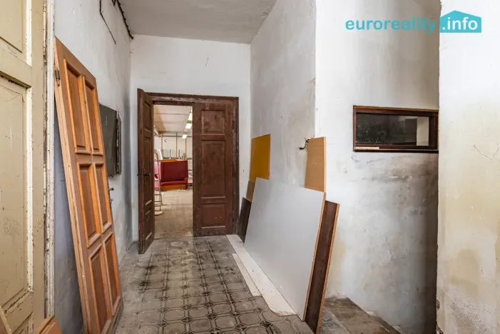 Prodej výrobních prostor, Libá, 1011 m2