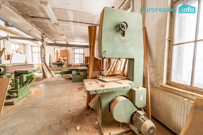 Prodej výrobních prostor, Libá, 1011 m2