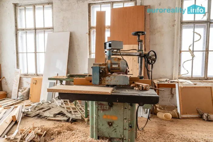 Prodej výrobních prostor, Libá, 1011 m2