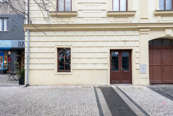 Pronájem obchodního prostoru, Praha - Karlín, Sokolovská, 85 m2