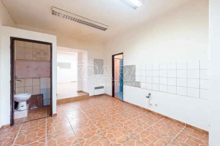 Pronájem obchodního prostoru, Praha - Karlín, Sokolovská, 85 m2