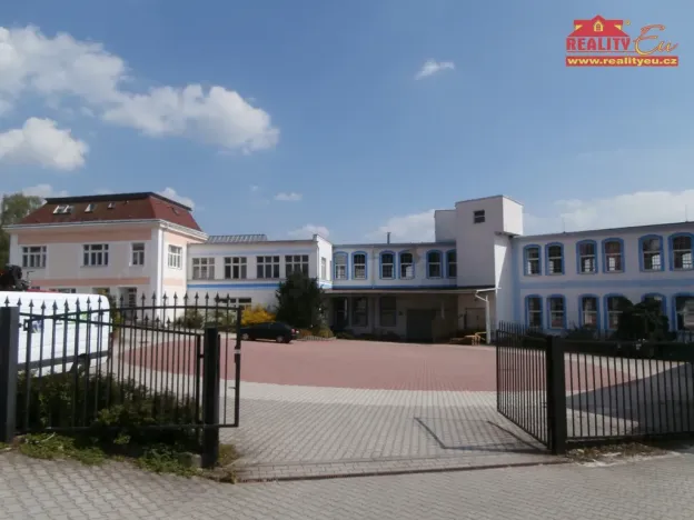 Pronájem skladu, Červený Kostelec, 17. listopadu, 1000 m2