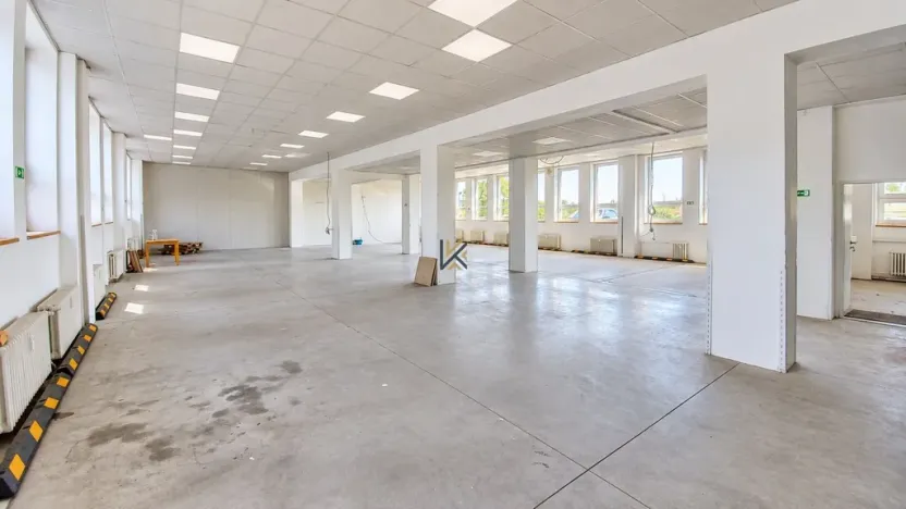 Pronájem skladu, Praha, Počernická, 400 m2