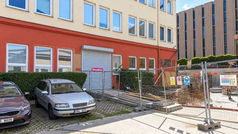 Pronájem skladu, Praha, Počernická, 400 m2