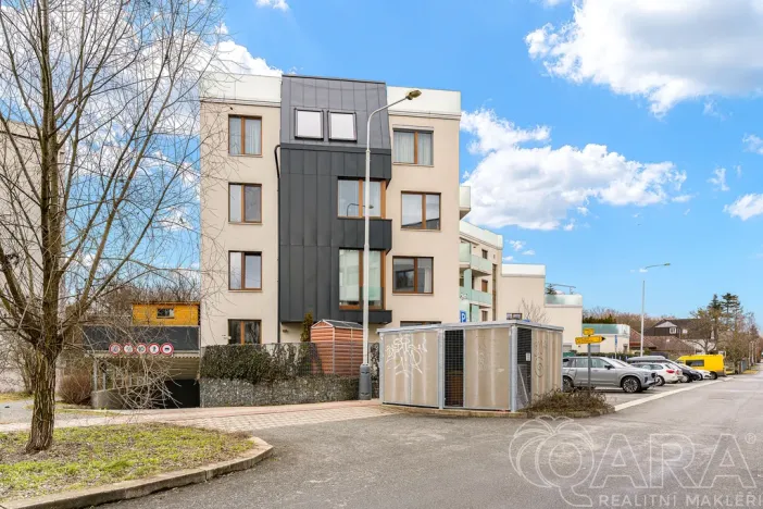 Prodej bytu 3+kk, Praha, Na Křtině, 82 m2