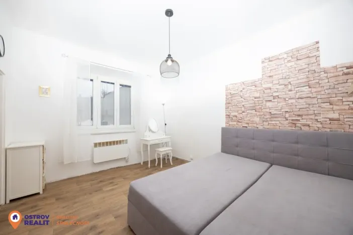 Prodej bytu 1+kk, Zábřeh, Masarykovo náměstí, 31 m2