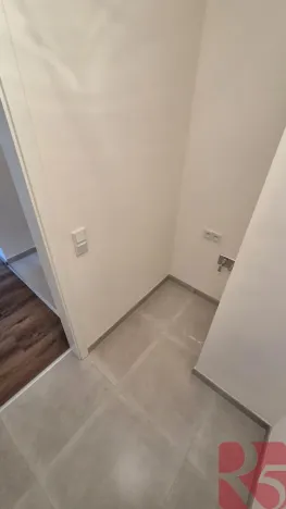 Pronájem bytu 2+kk, Praha - Kamýk, Hodkovická, 56 m2