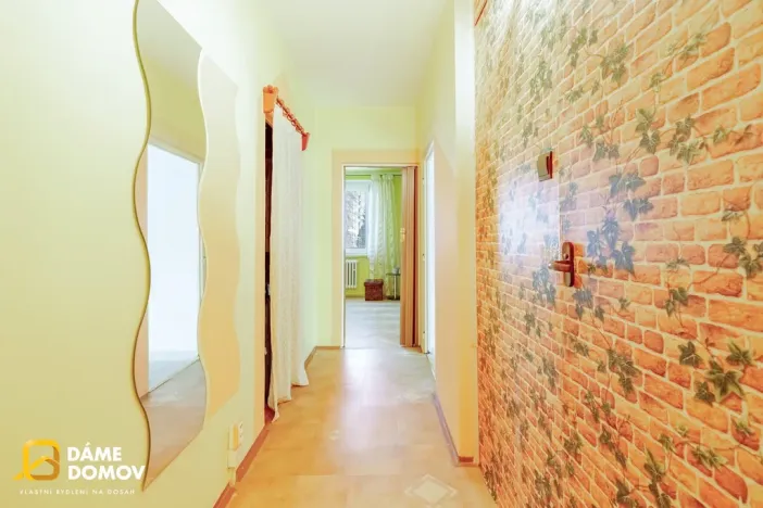 Prodej bytu 2+1, Vsetín, Ohrada, 55 m2