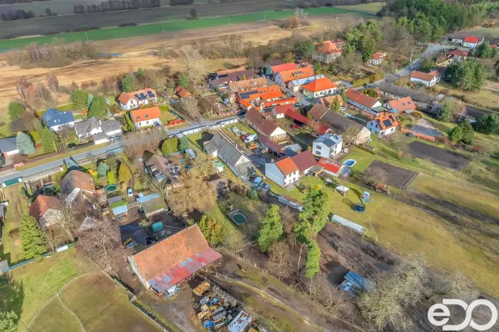 Prodej pozemku pro bydlení, Sezemice - Veská, 1150 m2