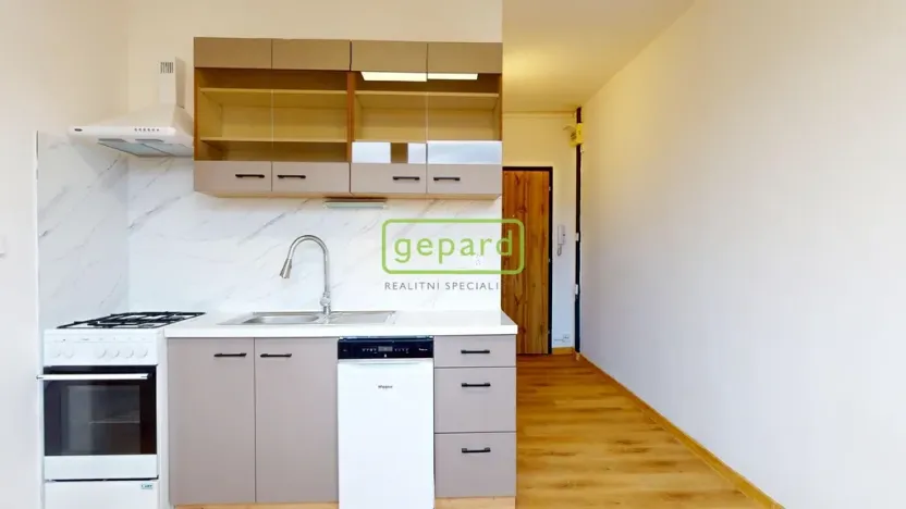 Pronájem bytu 1+1, Ústí nad Labem, Kmochova, 36 m2