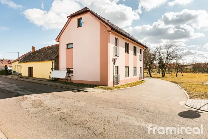 Pronájem bytu 2+kk, Vrbovec, 49 m2