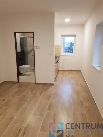Pronájem bytu 1+kk, Jablonec nad Nisou, Květinová, 28 m2