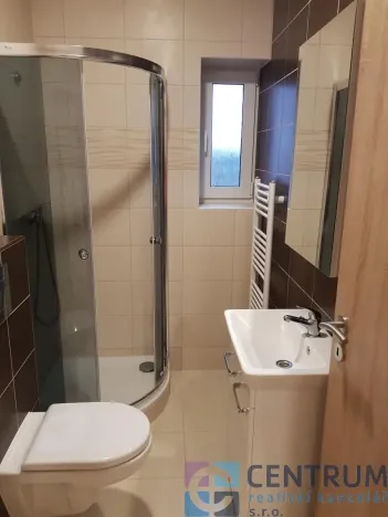 Pronájem bytu 1+kk, Jablonec nad Nisou, Květinová, 28 m2