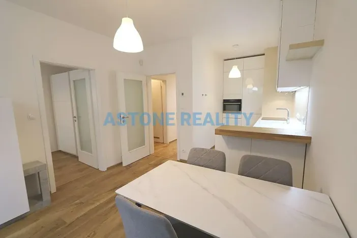 Prodej bytu 2+kk, Praha - Žižkov, Olšanská, 51 m2