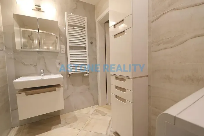 Prodej bytu 2+kk, Praha - Žižkov, Olšanská, 51 m2