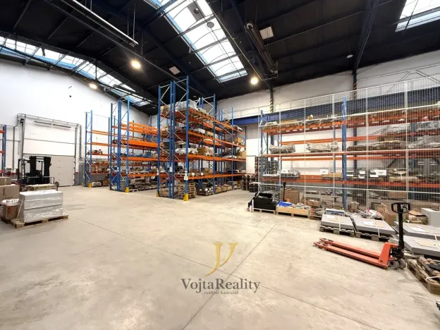 Pronájem výrobních prostor, Olomouc - Chválkovice, 661 m2