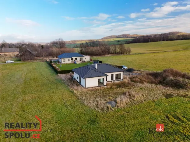 Prodej rodinného domu, 1639 m2