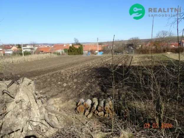 Prodej pole, Krumvíř, 612 m2