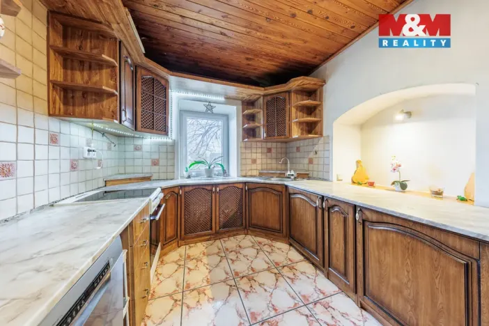 Prodej rodinného domu, Klášterec nad Ohří - Klášterecká Jeseň, 265 m2