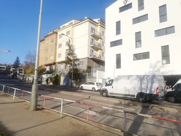 Pronájem bytu 1+1, Praha - Smíchov, Podbělohorská, 45 m2