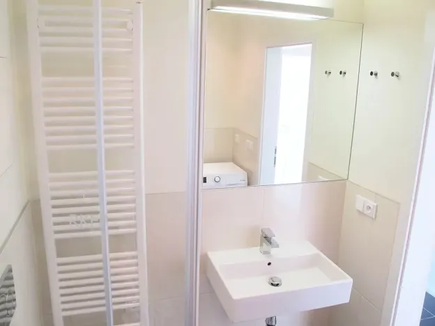 Pronájem bytu 1+kk, Praha - Hlubočepy, Geologická, 32 m2