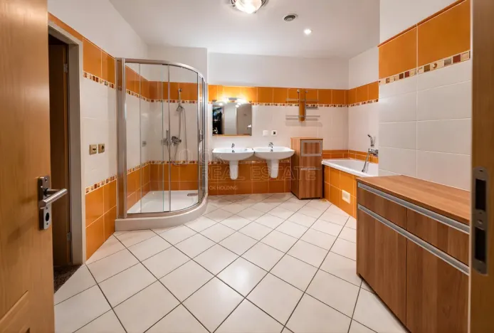 Pronájem bytu 2+1, Hlučín, Mírové náměstí, 127 m2