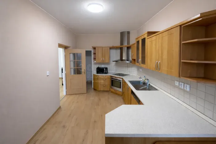 Pronájem bytu 3+1, Hlučín, Mírové náměstí, 127 m2