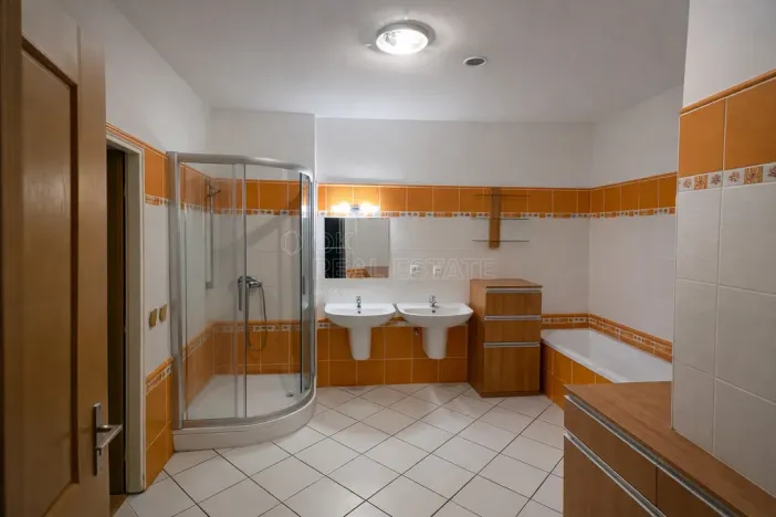 Pronájem bytu 3+1, Hlučín, Mírové náměstí, 127 m2