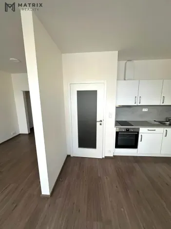 Pronájem bytu 1+kk, Praha - Libeň, U Rokytky, 39 m2